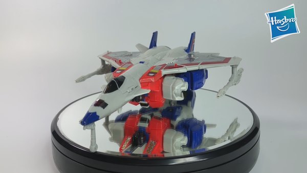 Power Of The Prime Starscream Voyager In Hand Look With Video And Screencaps 05 (5 of 50)